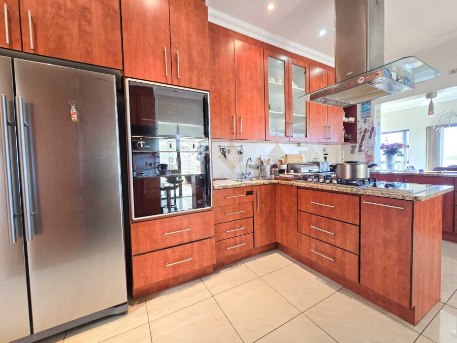 4 Bedroom Property for Sale in Stilbaai Wes Western Cape